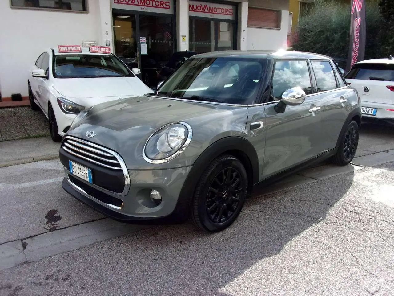 Photo 1 : Mini One 2015 Petrol