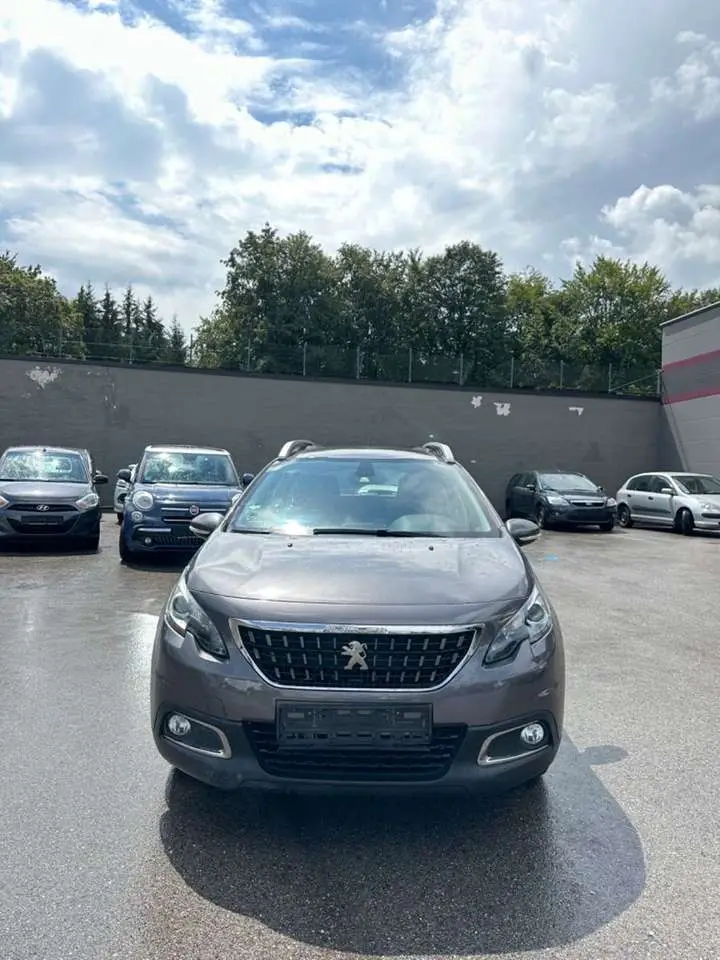 Photo 1 : Peugeot 2008 2018 Petrol