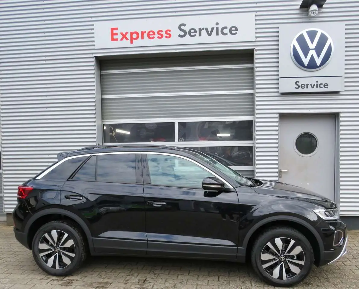 Photo 1 : Volkswagen T-roc 2024 Petrol