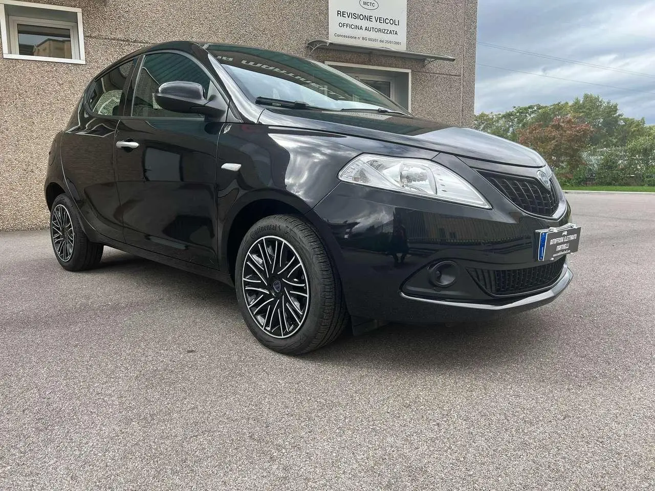 Photo 1 : Lancia Ypsilon 2023 Hybride