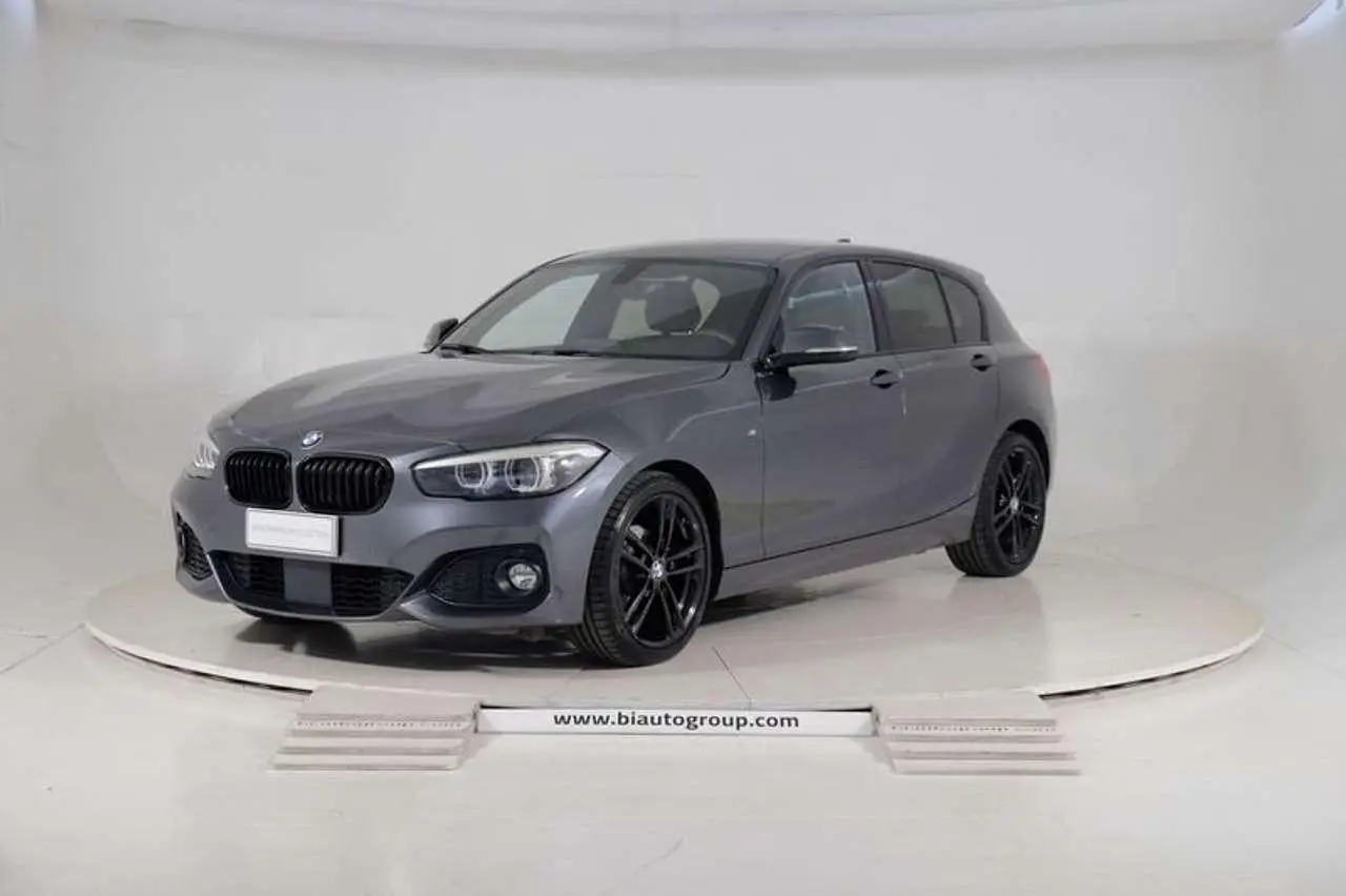 Photo 1 : Bmw Serie 1 2019 Diesel