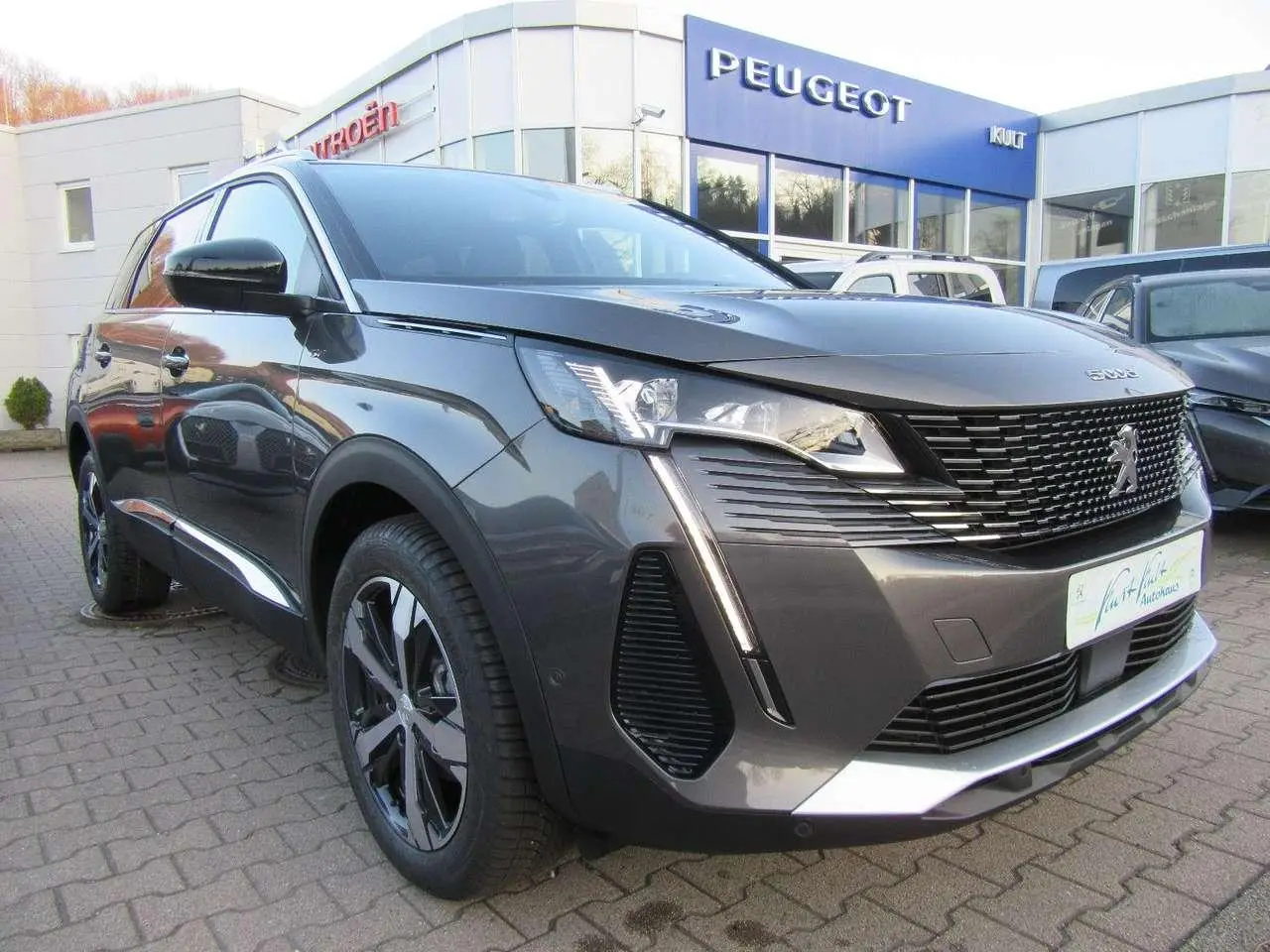 Photo 1 : Peugeot 5008 2024 Petrol