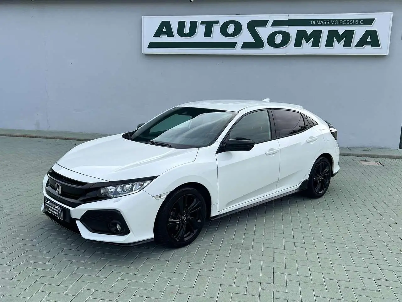 Photo 1 : Honda Civic 2019 Essence