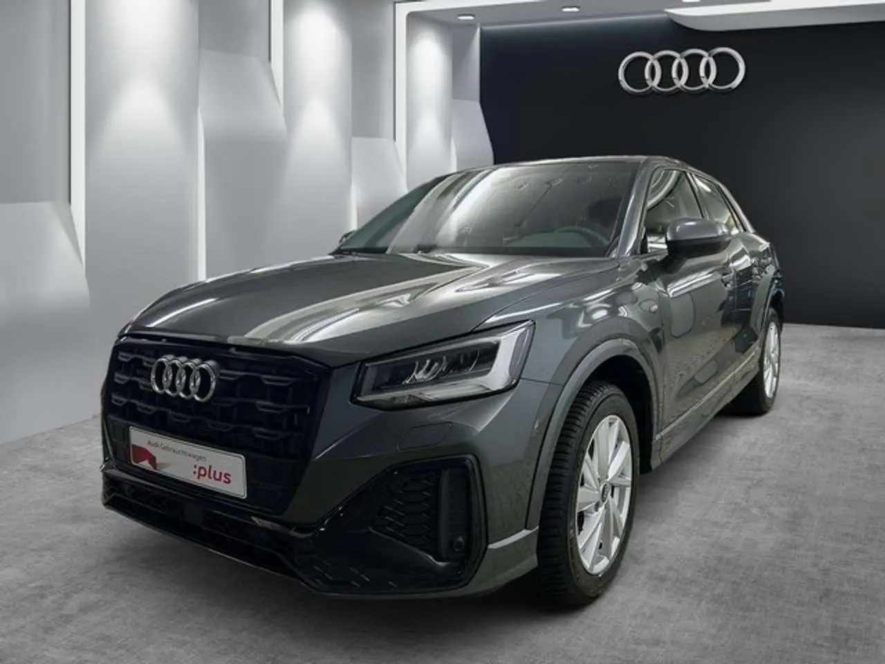 Photo 1 : Audi Q2 2023 Petrol