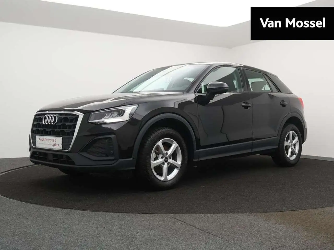 Photo 1 : Audi Q2 2023 Petrol