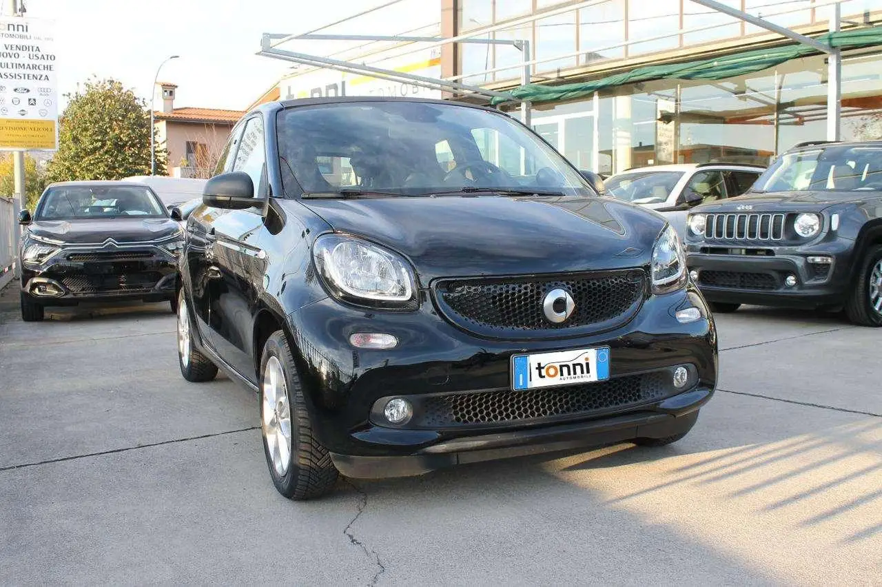 Photo 1 : Smart Forfour 2018 Petrol