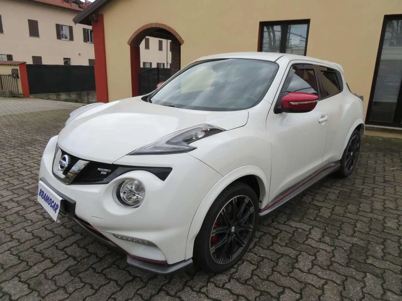 Photo 1 : Nissan Juke 2015 Petrol