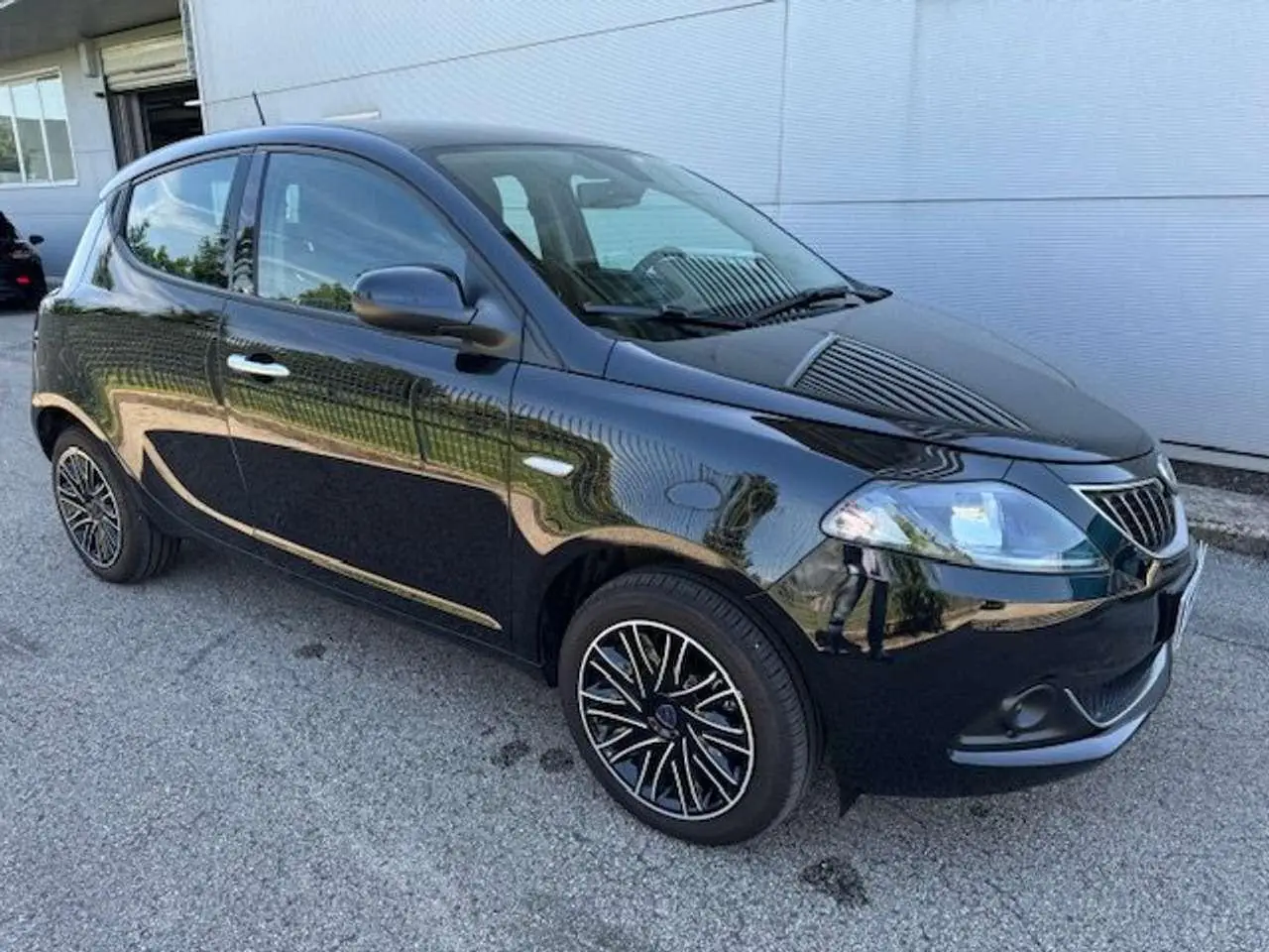 Photo 1 : Lancia Ypsilon 2023 Hybride