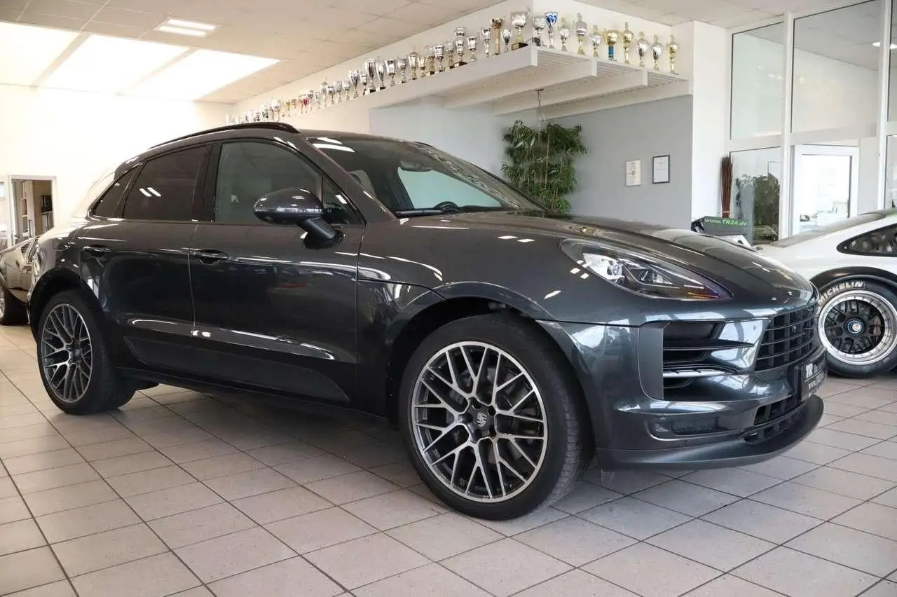 Photo 1 : Porsche Macan 2020 Essence