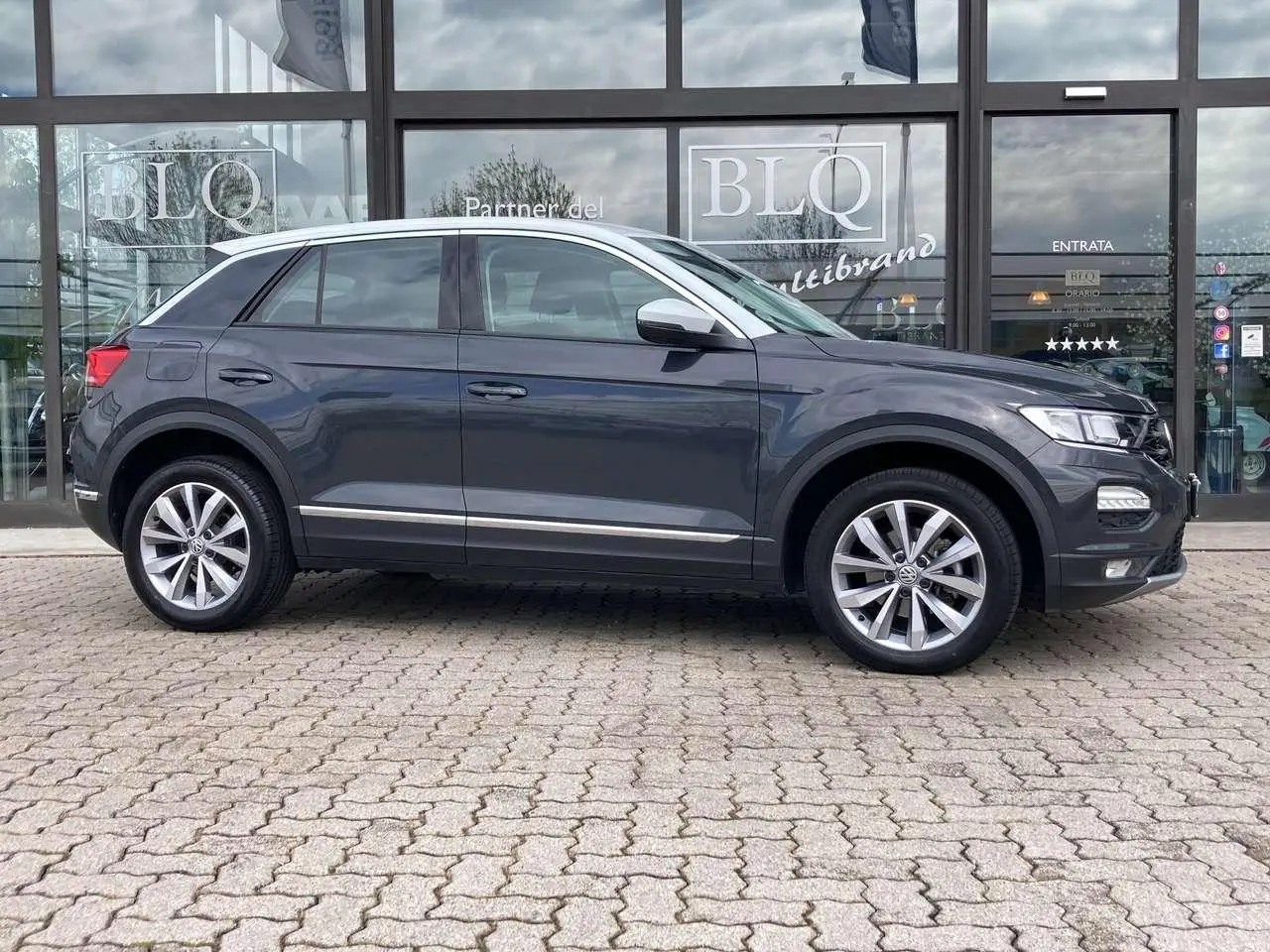 Photo 1 : Volkswagen T-roc 2020 Petrol