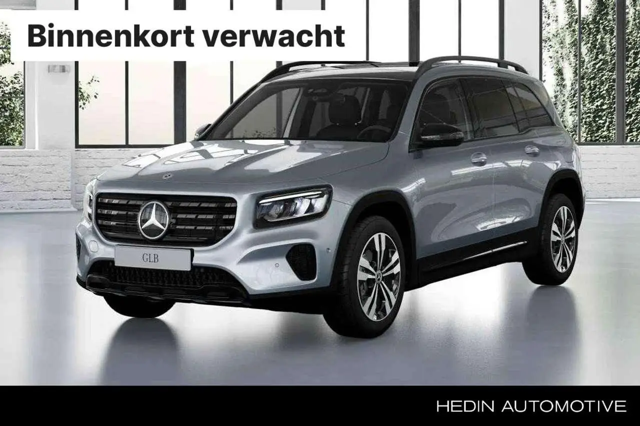 Photo 1 : Mercedes-benz Classe Glb 2024 Petrol