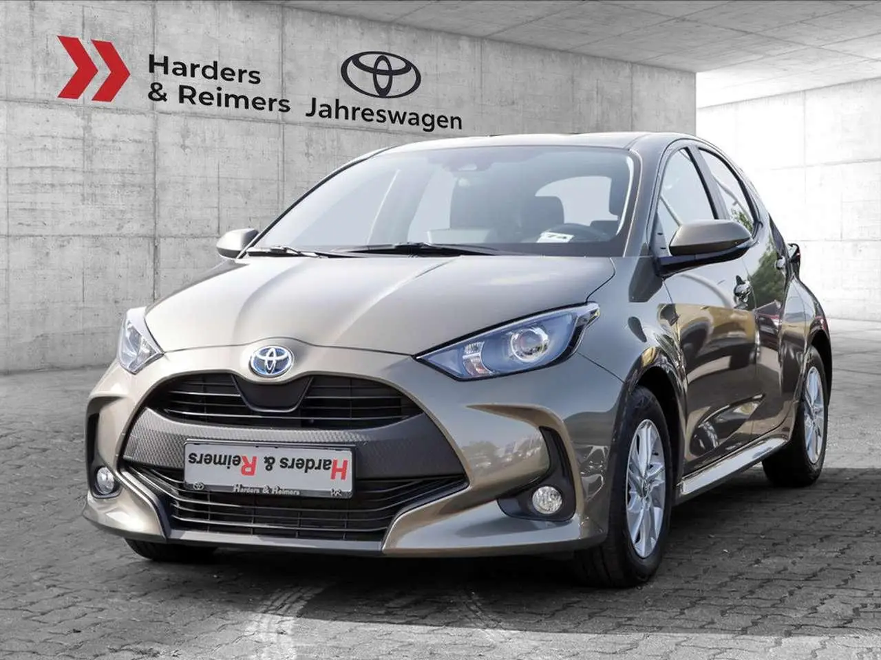 Photo 1 : Toyota Yaris 2023 Hybrid