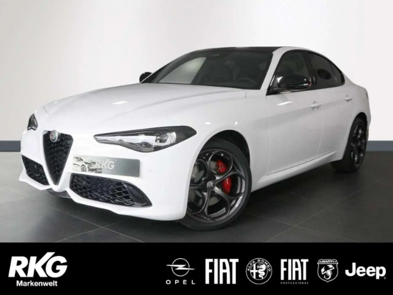 Photo 1 : Alfa Romeo Giulia 2024 Petrol