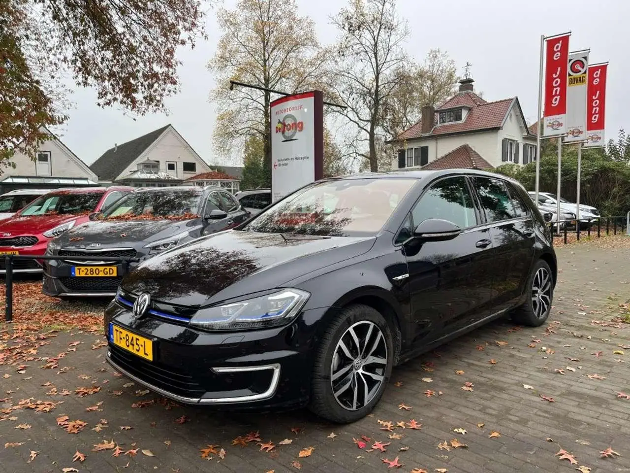 Photo 1 : Volkswagen Golf 2018 Électrique