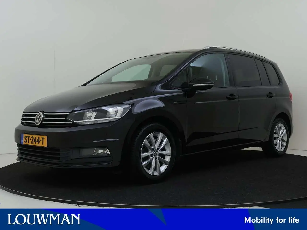 Photo 1 : Volkswagen Touran 2018 Petrol