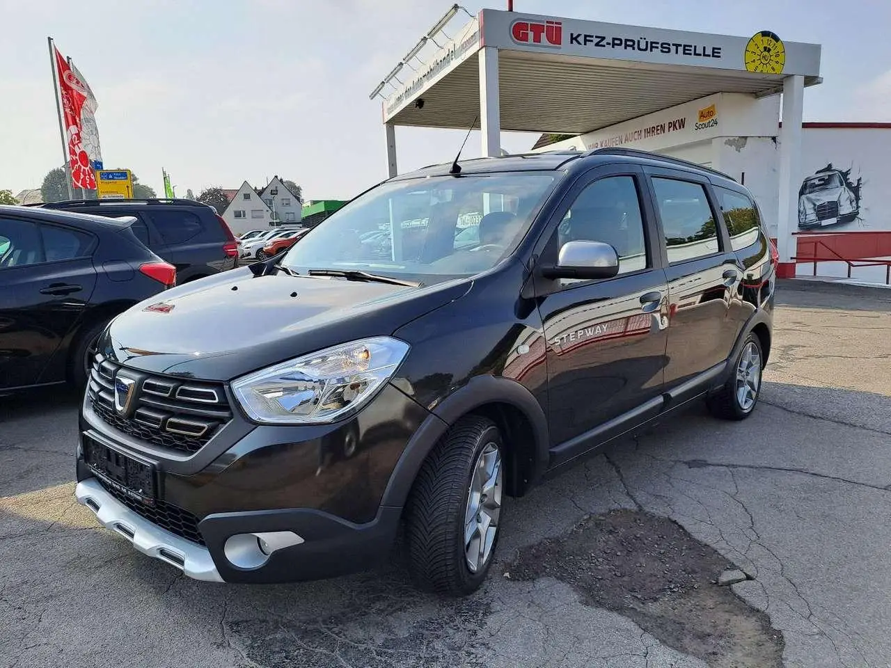 Photo 1 : Dacia Lodgy 2022 Petrol