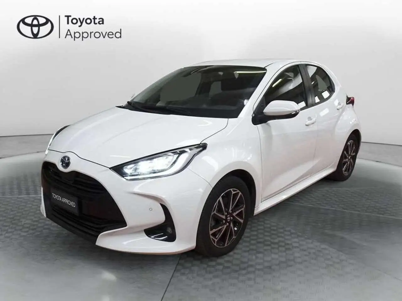 Photo 1 : Toyota Yaris 2021 Hybrid