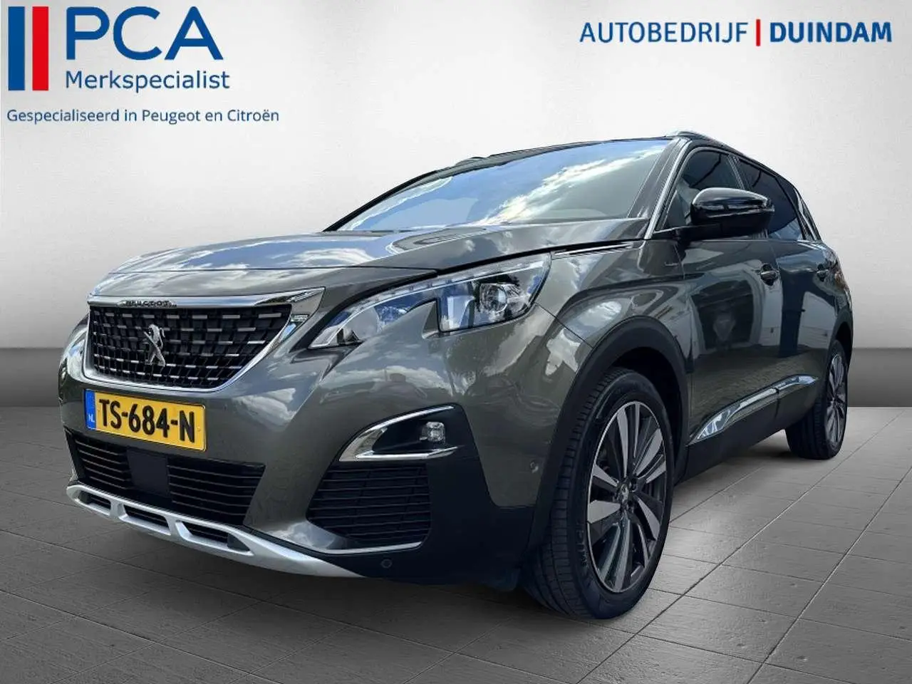 Photo 1 : Peugeot 5008 2018 Essence