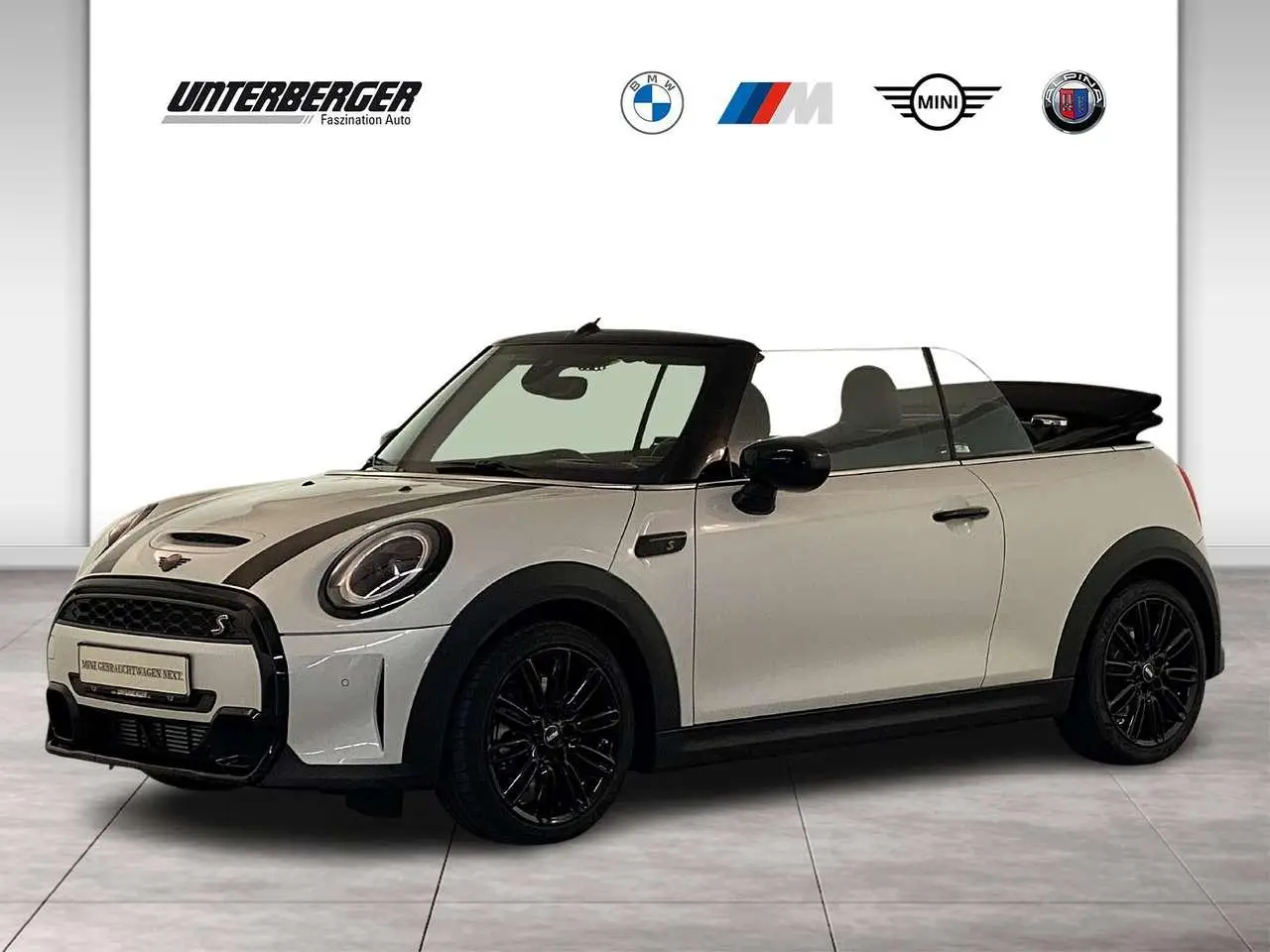 Photo 1 : Mini Cooper 2024 Petrol