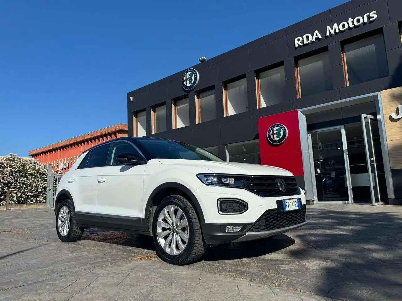 Photo 1 : Volkswagen T-roc 2019 Petrol