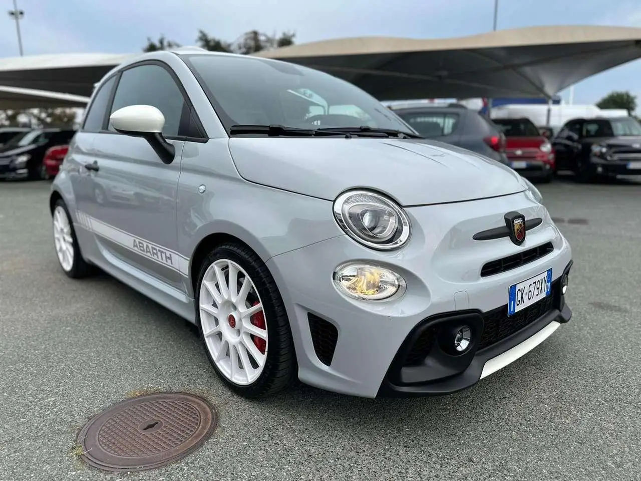 Photo 1 : Abarth 695 2022 Petrol