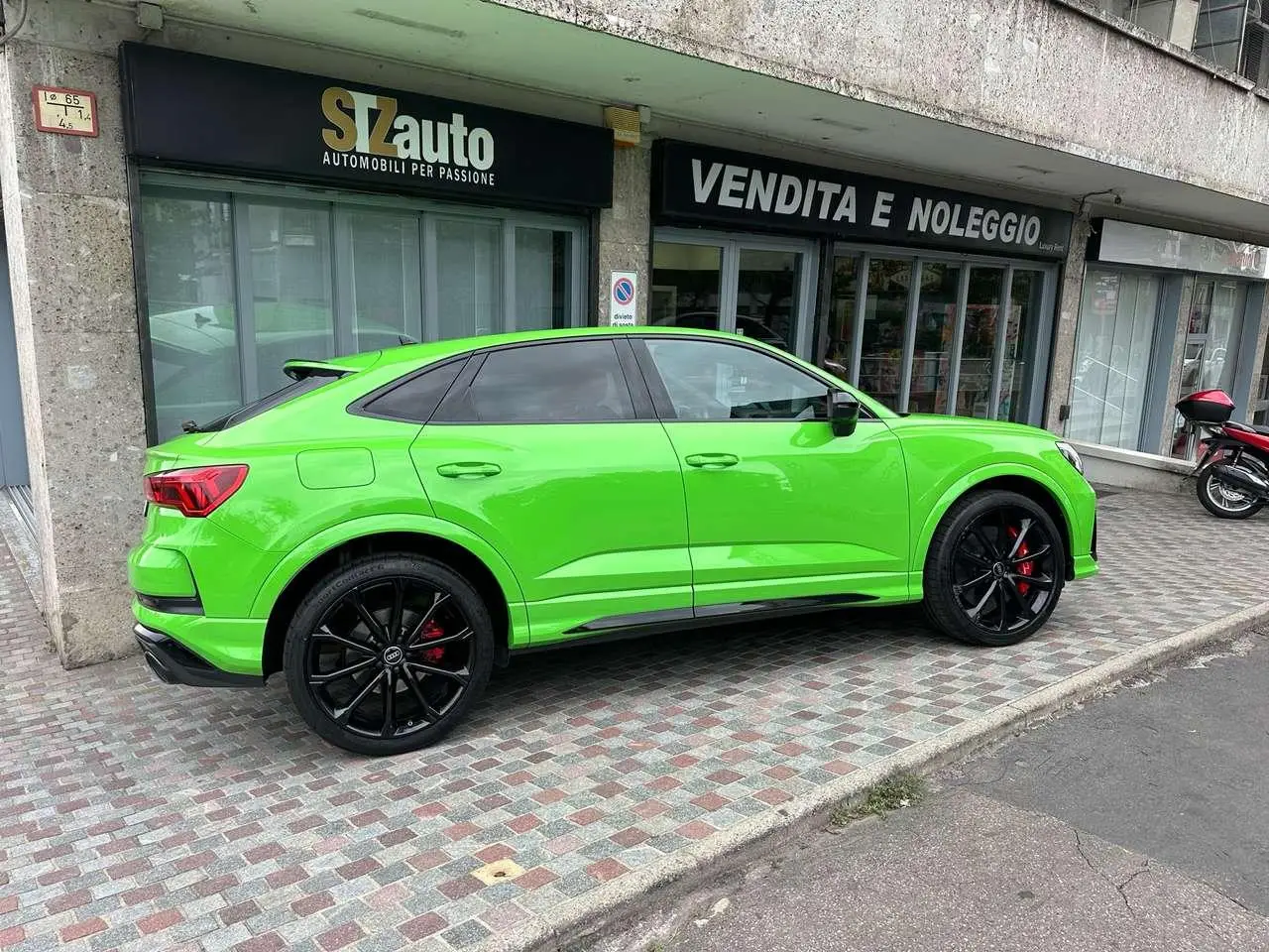 Photo 1 : Audi Rsq3 2022 Petrol