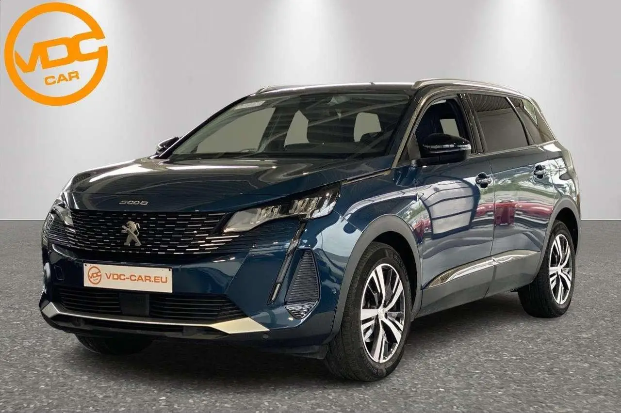 Photo 1 : Peugeot 5008 2022 Essence