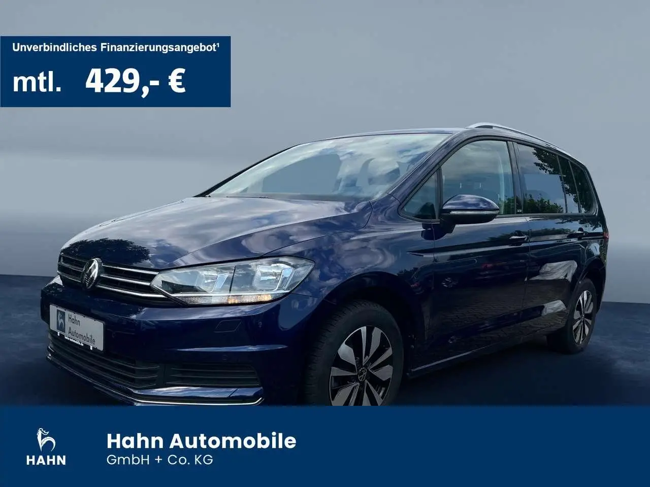 Photo 1 : Volkswagen Touran 2023 Essence