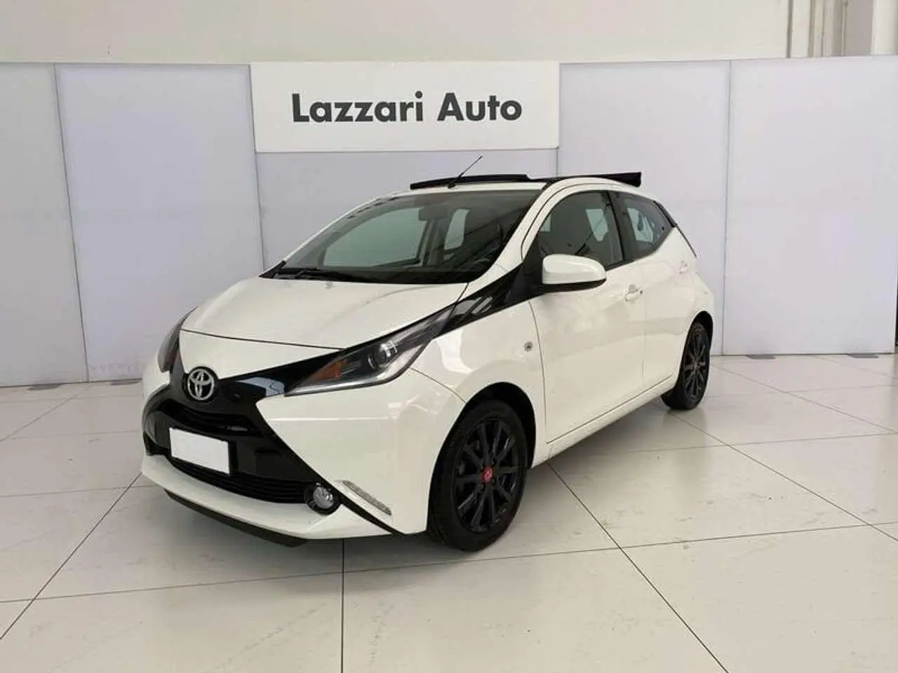 Photo 1 : Toyota Aygo 2016 Essence