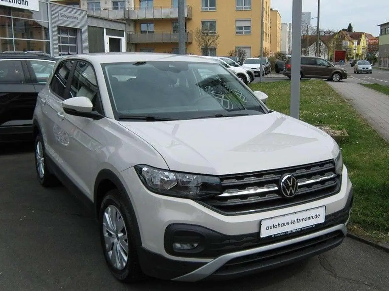 Photo 1 : Volkswagen T-cross 2022 Essence