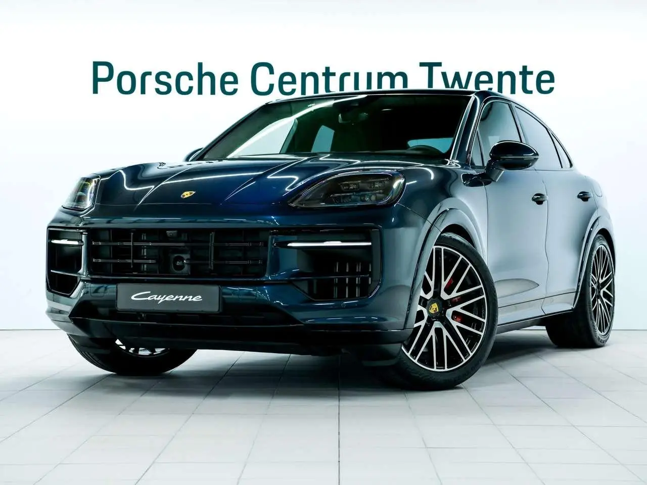 Photo 1 : Porsche Cayenne 2024 Hybrid