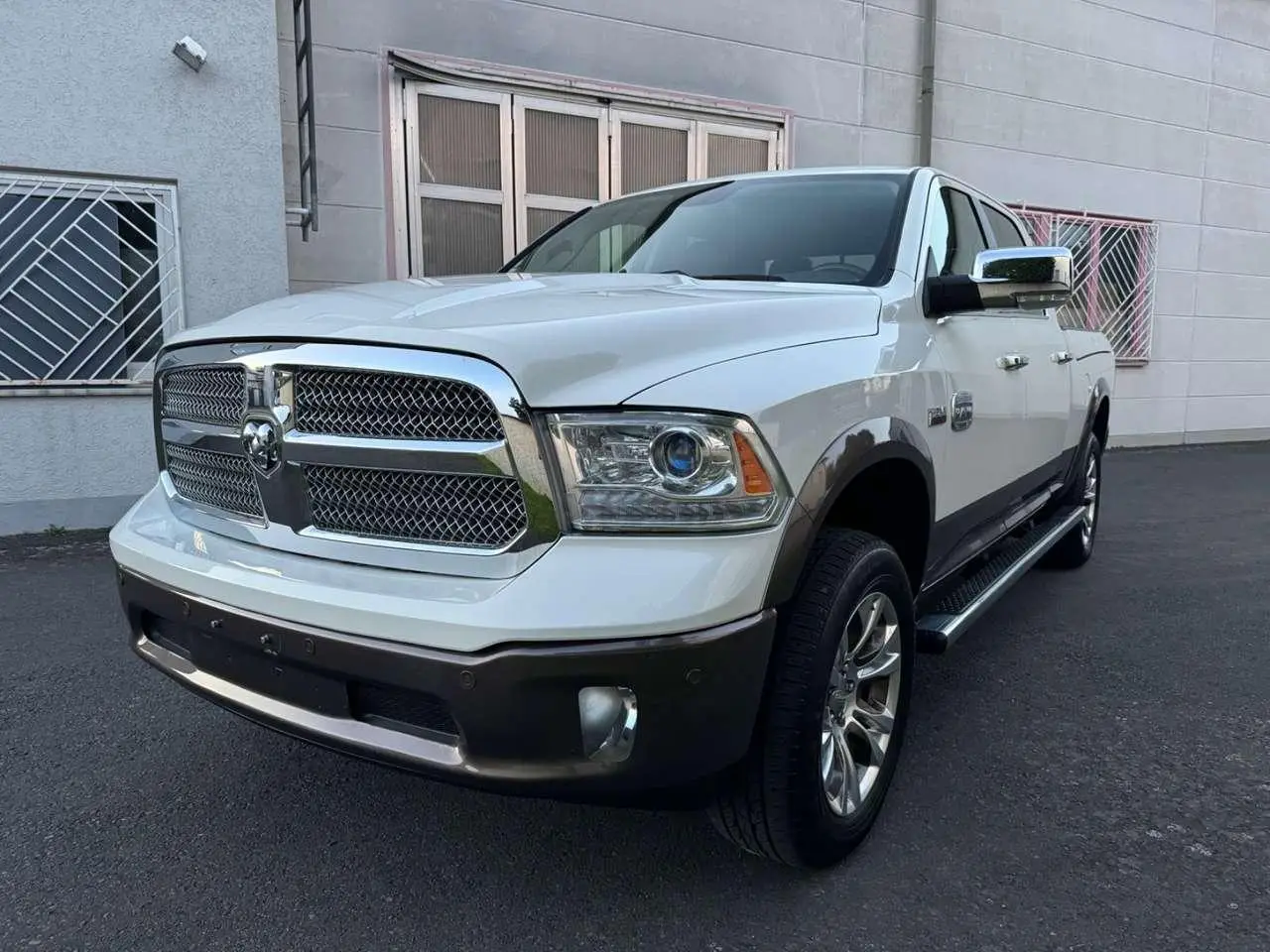 Photo 1 : Dodge Ram 2017 Petrol