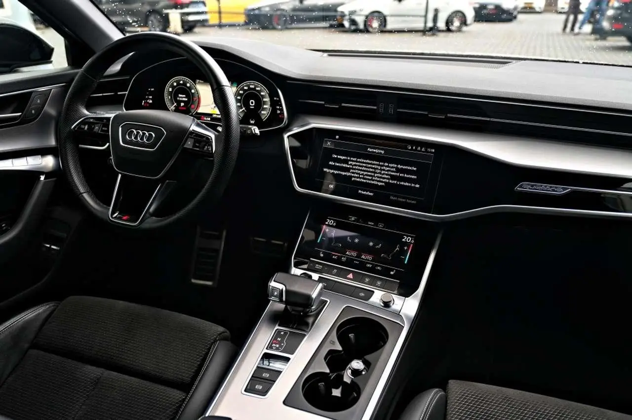 Photo 1 : Audi A6 2021 Hybrid