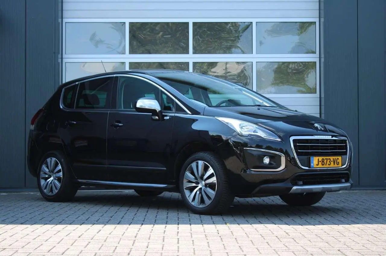 Photo 1 : Peugeot 3008 2016 Petrol