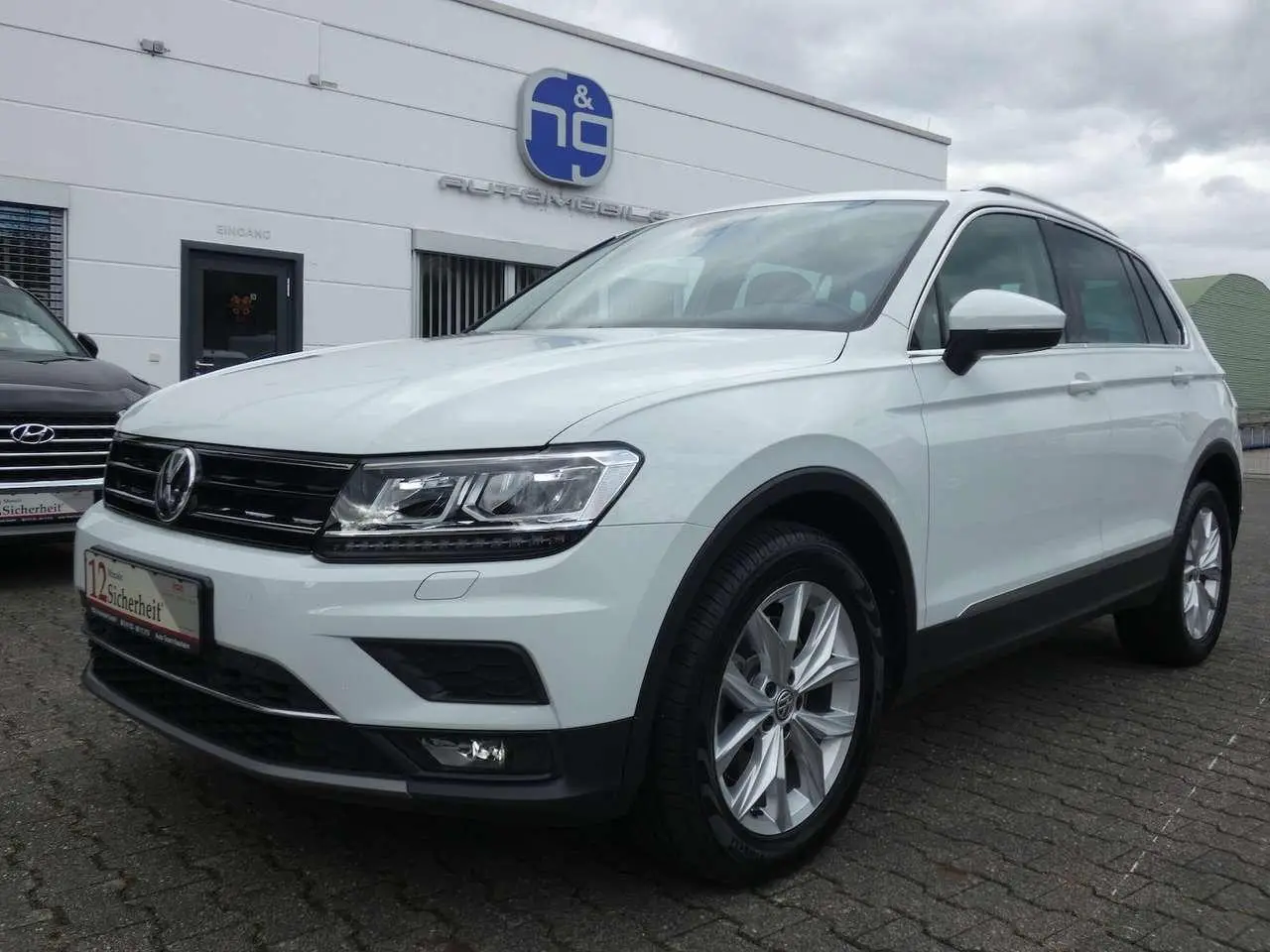 Photo 1 : Volkswagen Tiguan 2019 Petrol