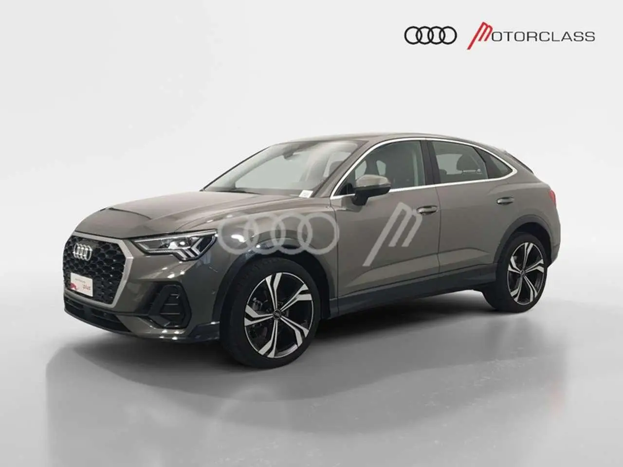 Photo 1 : Audi Q3 2023 Diesel