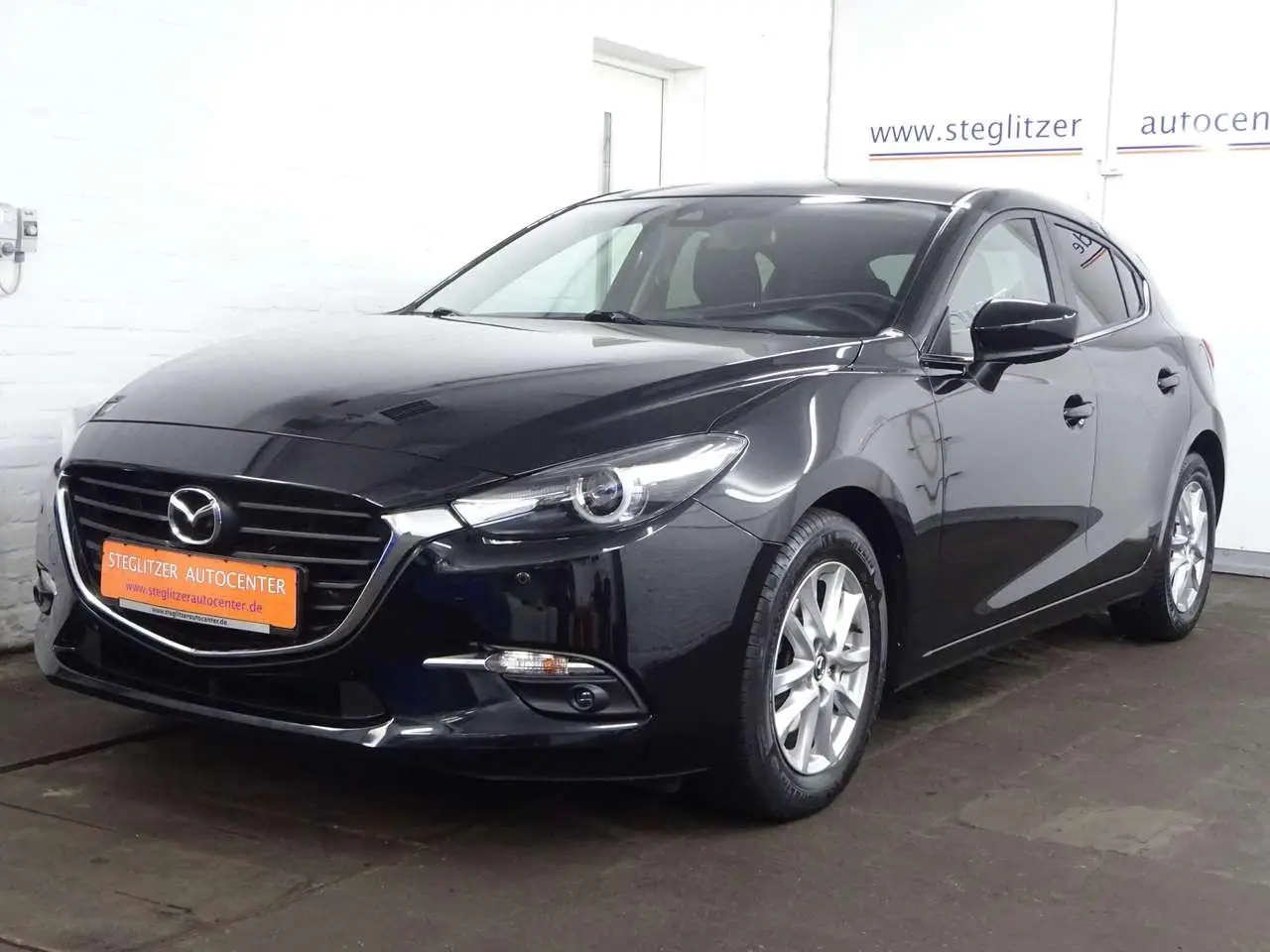 Photo 1 : Mazda 3 2018 Petrol