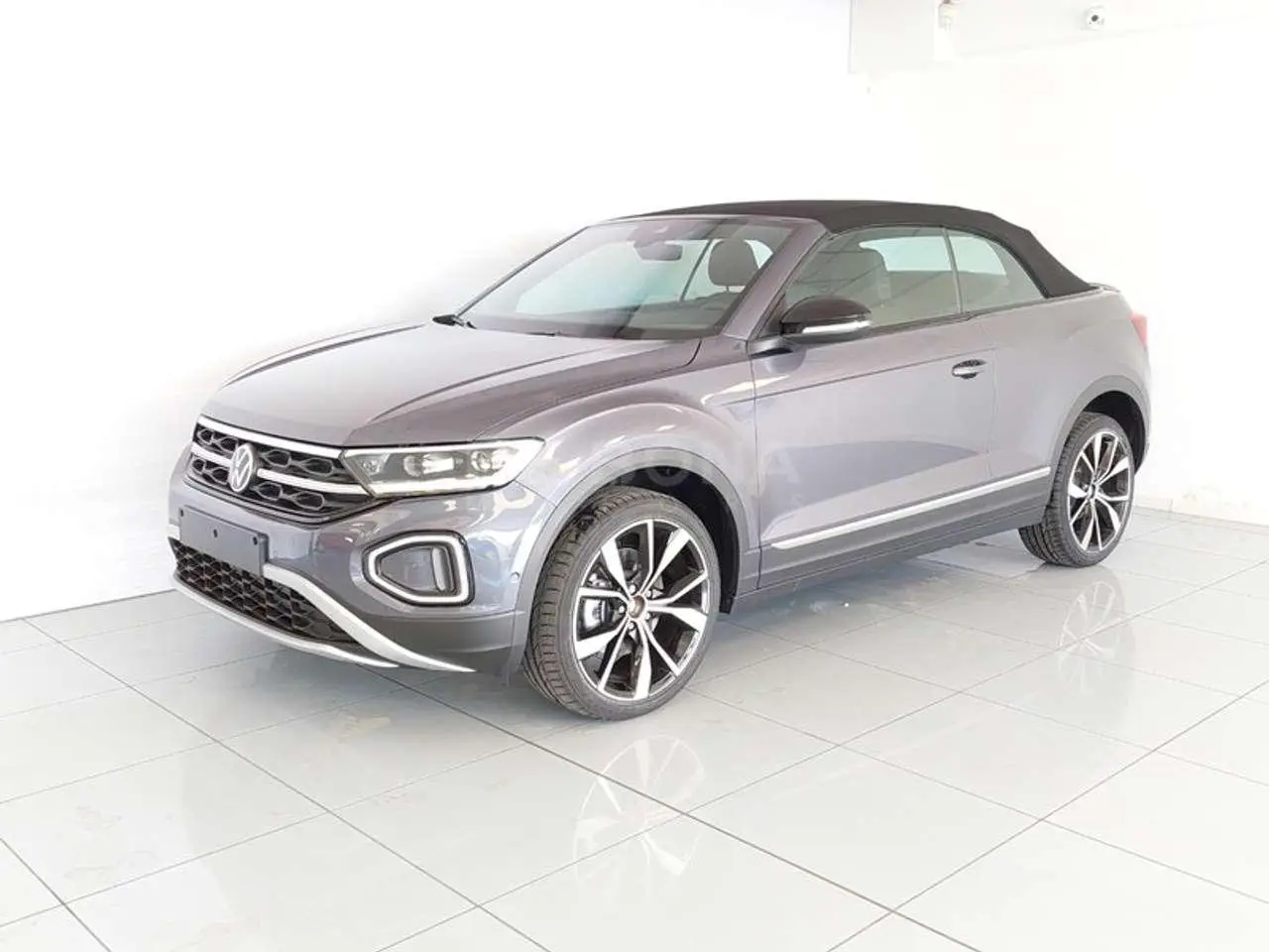 Photo 1 : Volkswagen T-roc 2024 Petrol