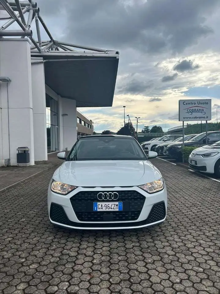 Photo 1 : Audi A1 2020 Essence