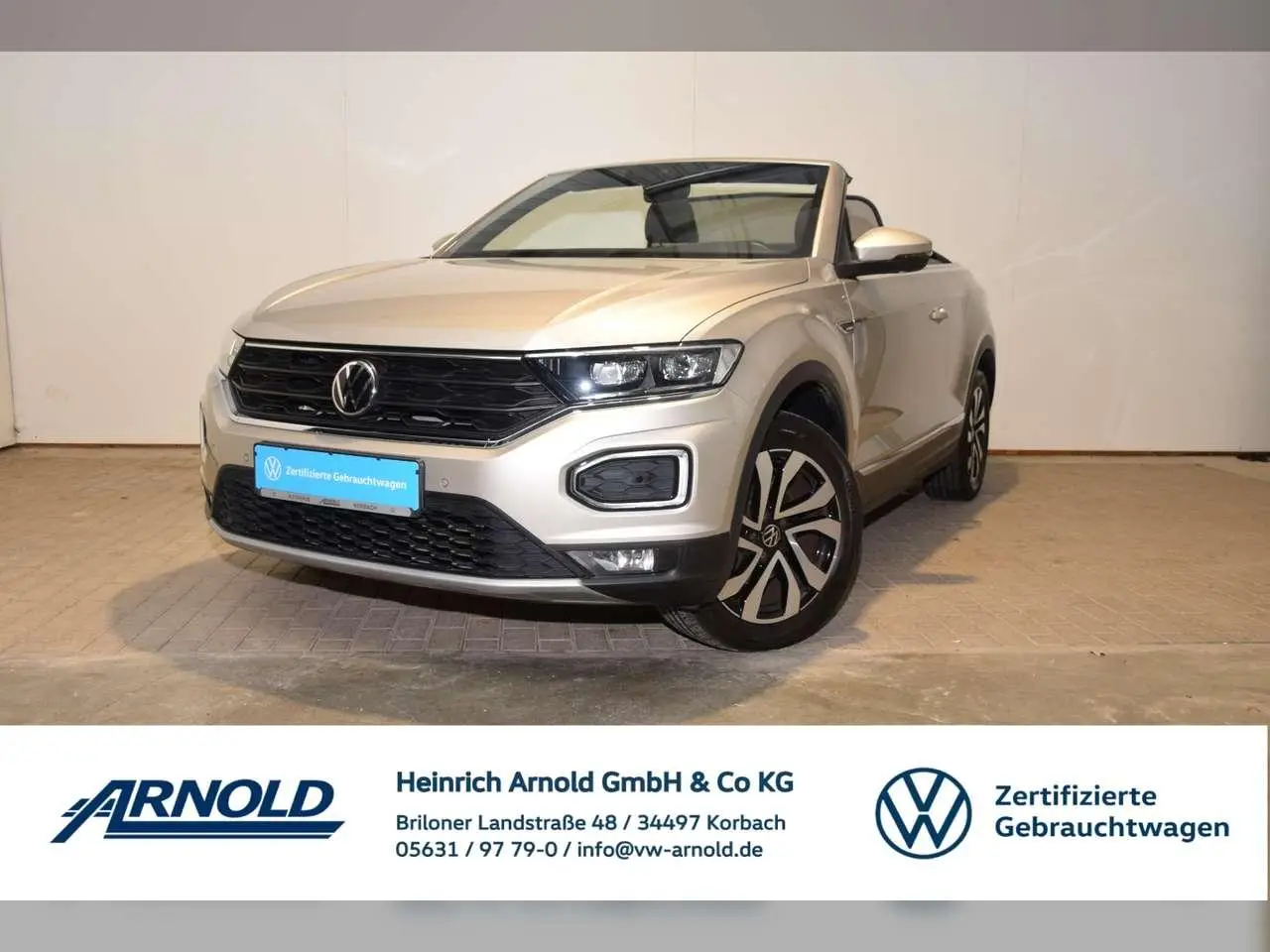 Photo 1 : Volkswagen T-roc 2021 Essence