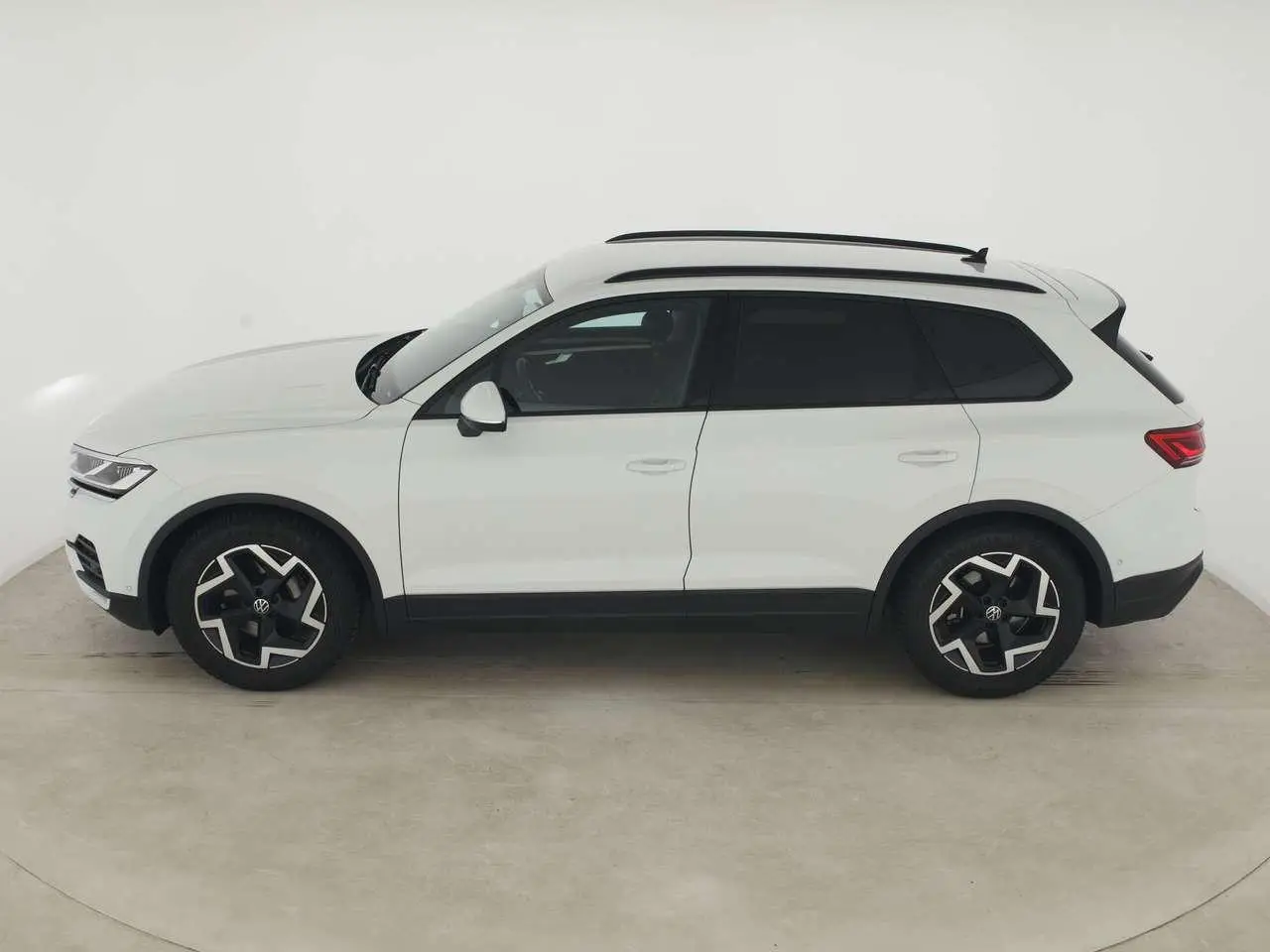 Photo 1 : Volkswagen Touareg 2024 Diesel