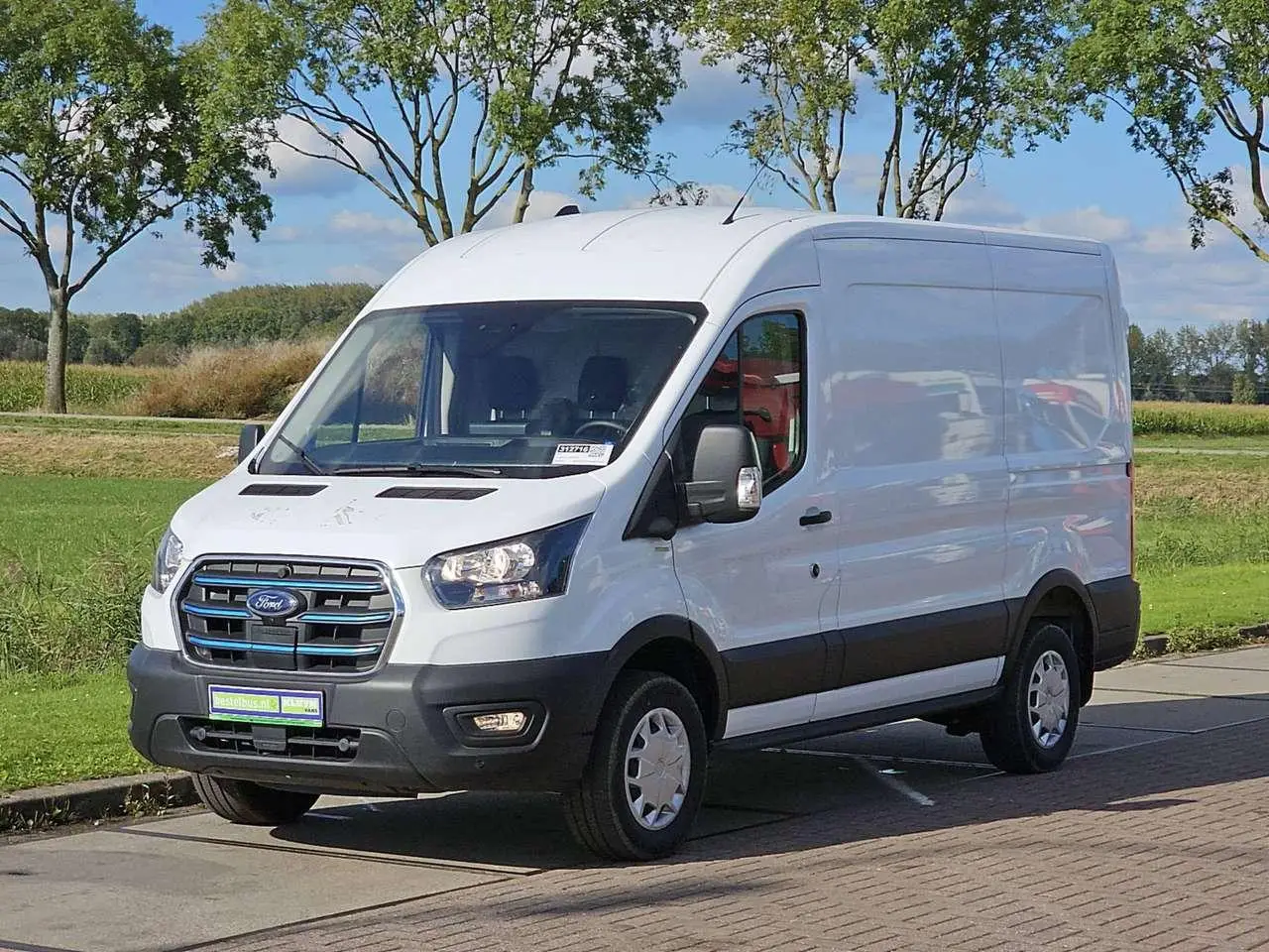 Photo 1 : Ford E-transit 2023 Electric