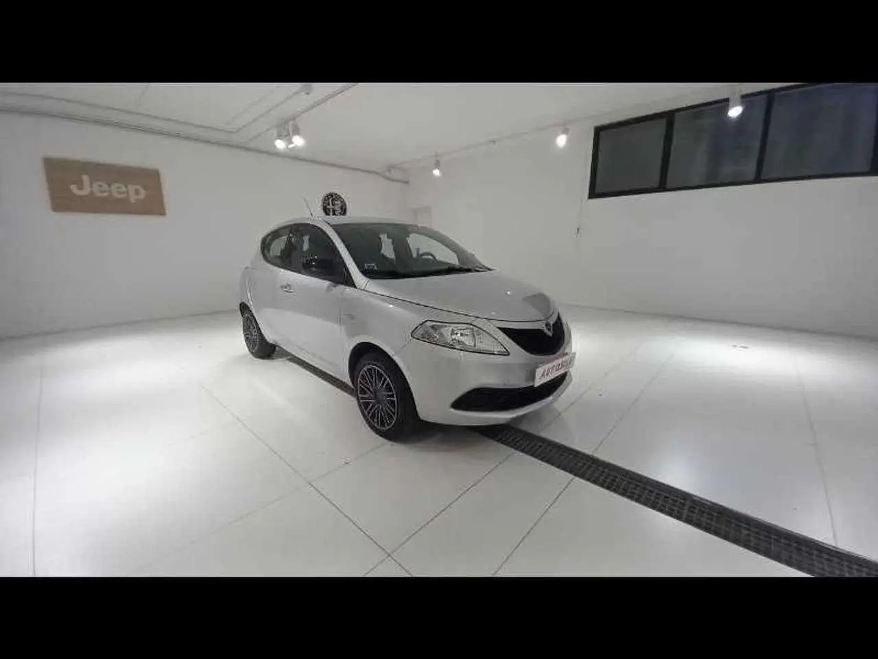 Photo 1 : Lancia Ypsilon 2019 Petrol