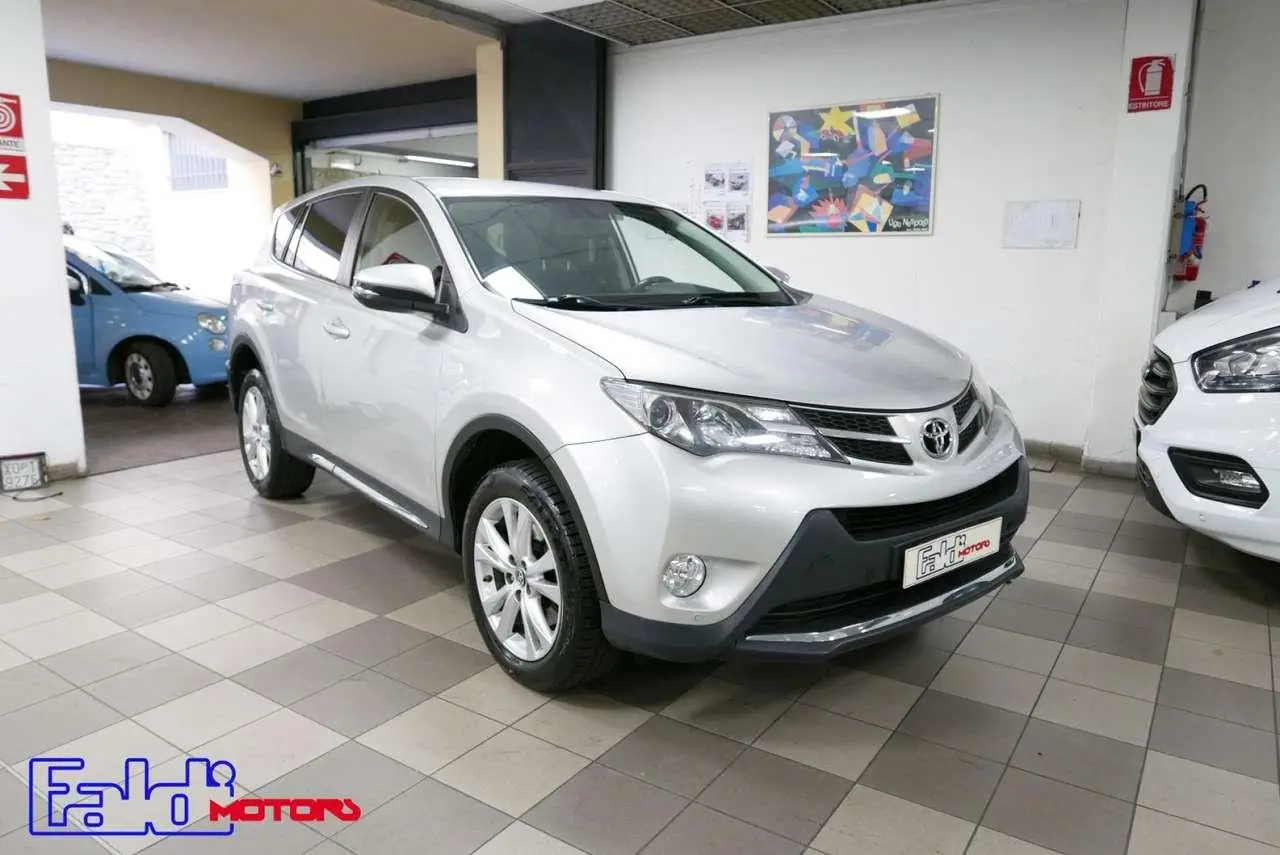 Photo 1 : Toyota Rav4 2015 Diesel