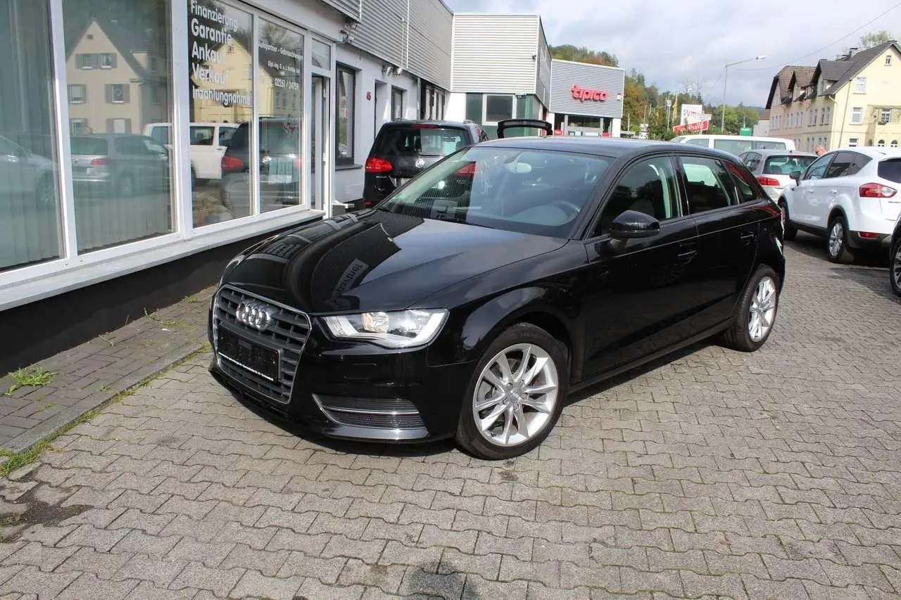 Photo 1 : Audi A3 2016 Petrol