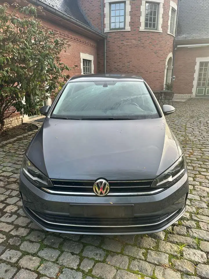 Photo 1 : Volkswagen Golf 2018 Essence