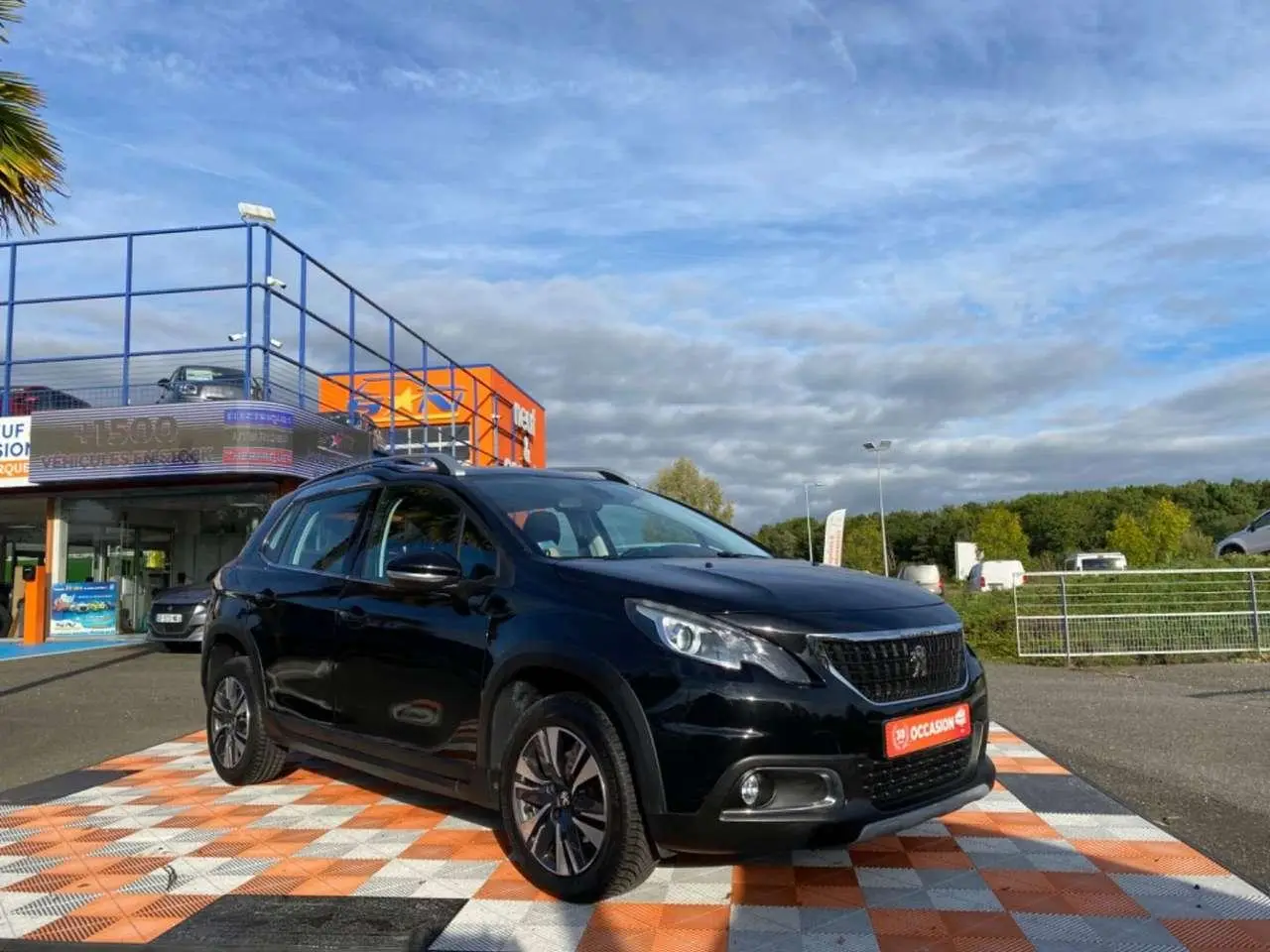 Photo 1 : Peugeot 2008 2018 Petrol