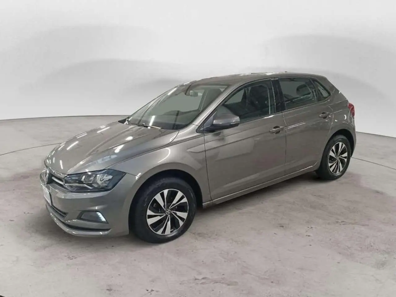 Photo 1 : Volkswagen Polo 2021 Petrol