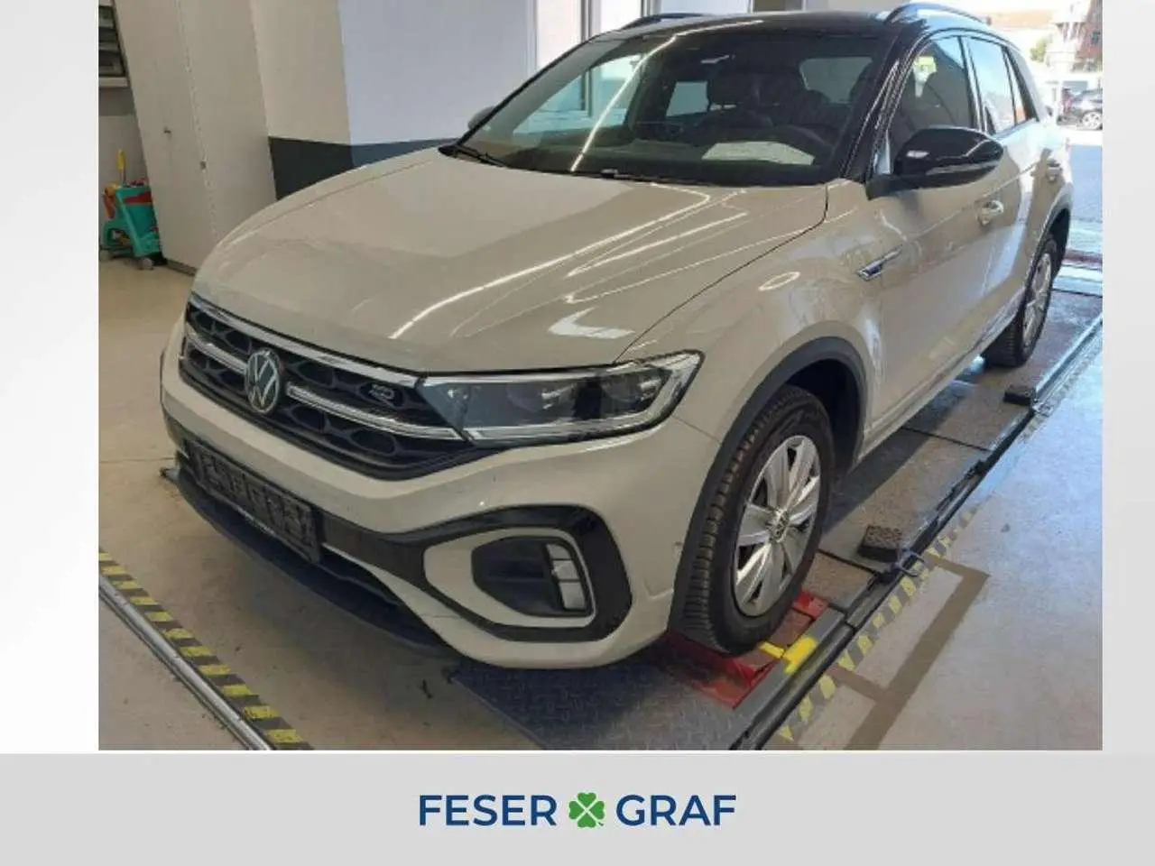 Photo 1 : Volkswagen T-roc 2024 Petrol