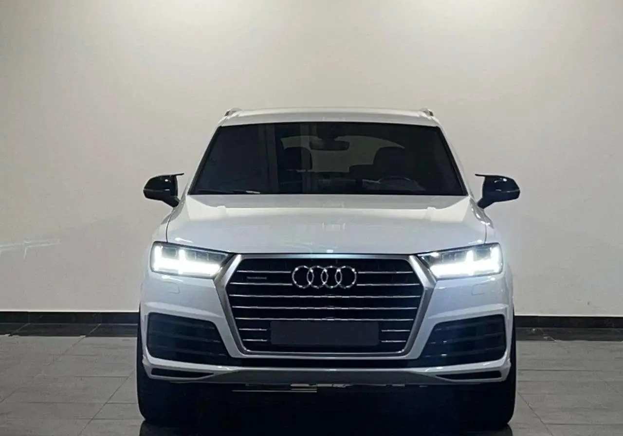 Photo 1 : Audi Q7 2017 Diesel